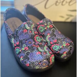 Angie Uniforms Size 9 Angela Clogs Nurse Work Shoe Floral Multi Color Slip Res